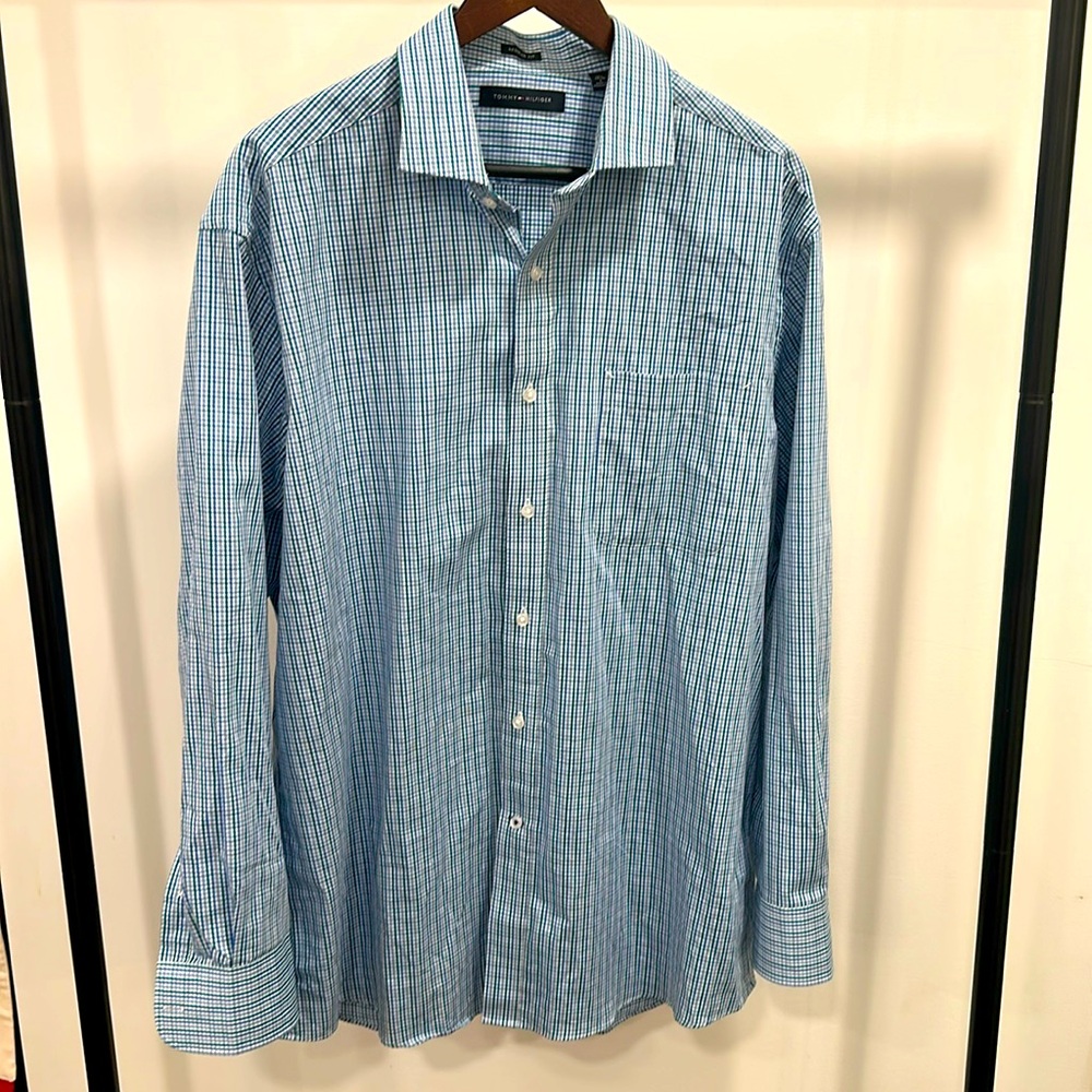Men’s Tommy Hilfiger Button Down Shirt